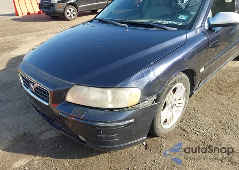 2005 Volvo S60 2.5T z USA, uszkodzony, nr VIN YV1RS592752479204